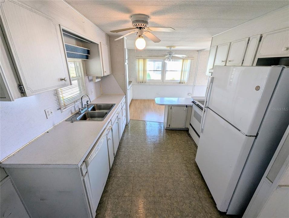 For Sale: $109,900 (3 beds, 2 baths, 1152 Square Feet)