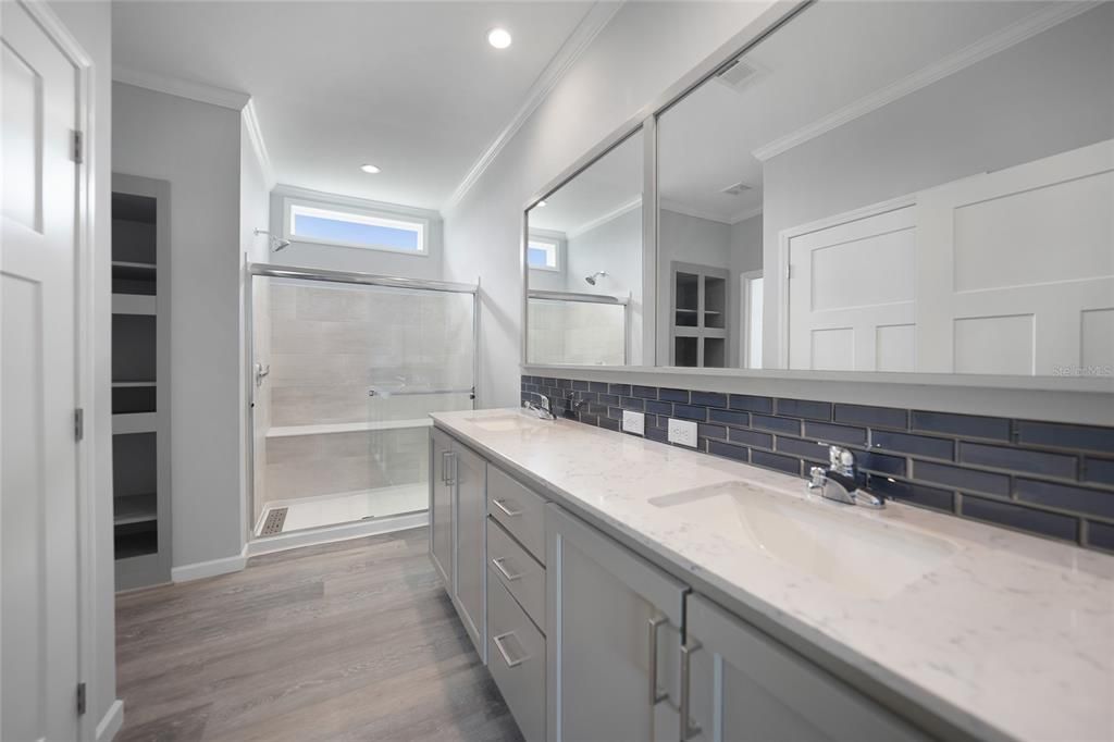 For Sale: $349,900 (3 beds, 2 baths, 1800 Square Feet)