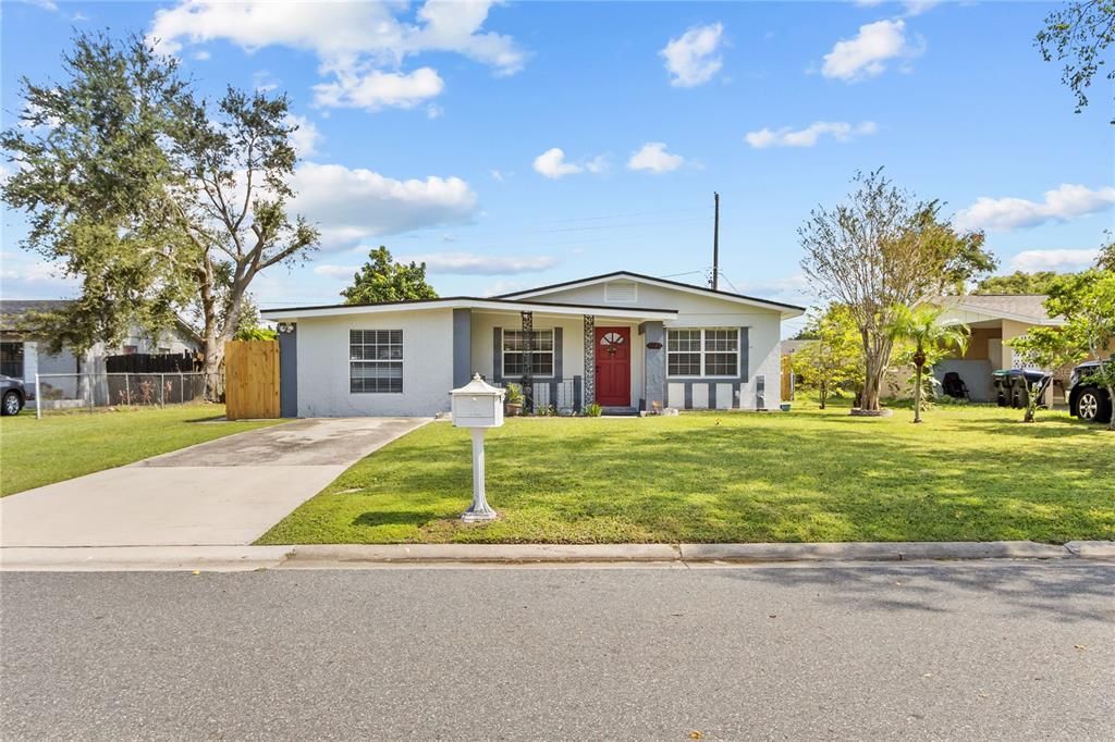 For Sale: $375,000 (3 beds, 2 baths, 1778 Square Feet)