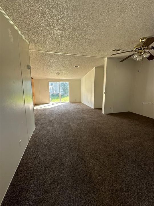 For Rent: $1,500 (3 beds, 2 baths, 1402 Square Feet)