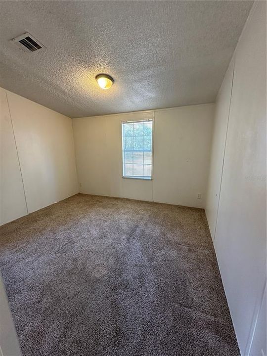 For Rent: $1,500 (3 beds, 2 baths, 1402 Square Feet)