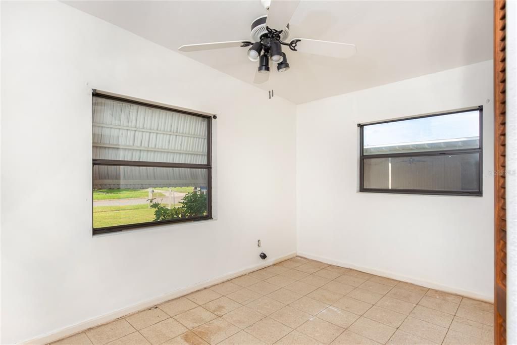 For Sale: $329,000 (4 beds, 2 baths, 1672 Square Feet)