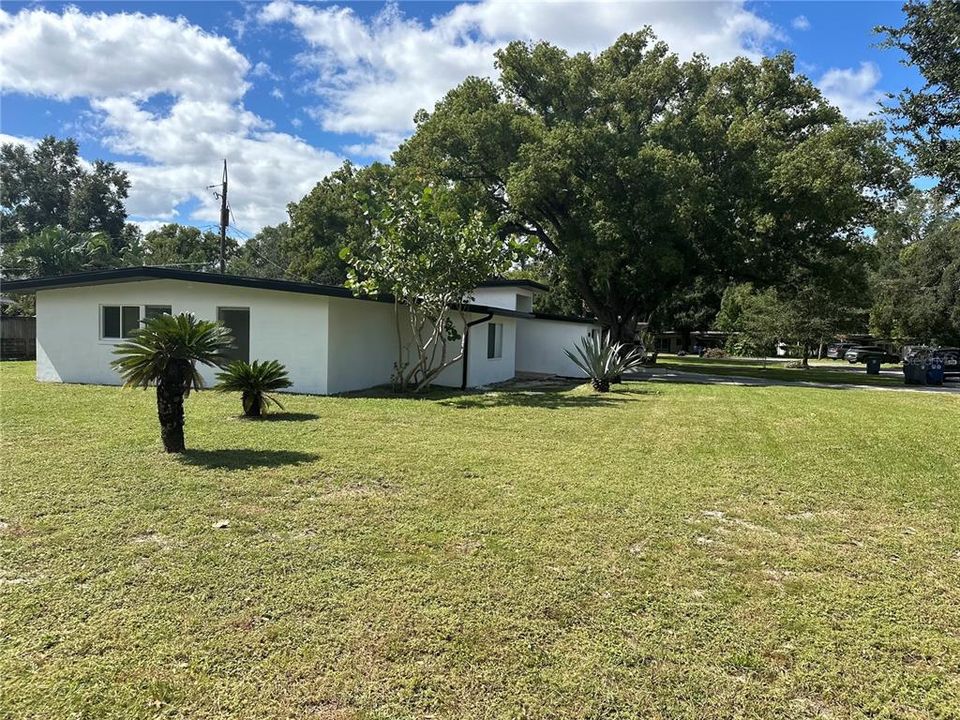 For Sale: $888,888 (3 beds, 2 baths, 1760 Square Feet)