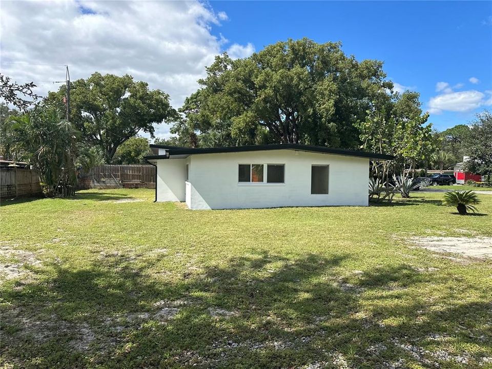 For Sale: $888,888 (3 beds, 2 baths, 1760 Square Feet)