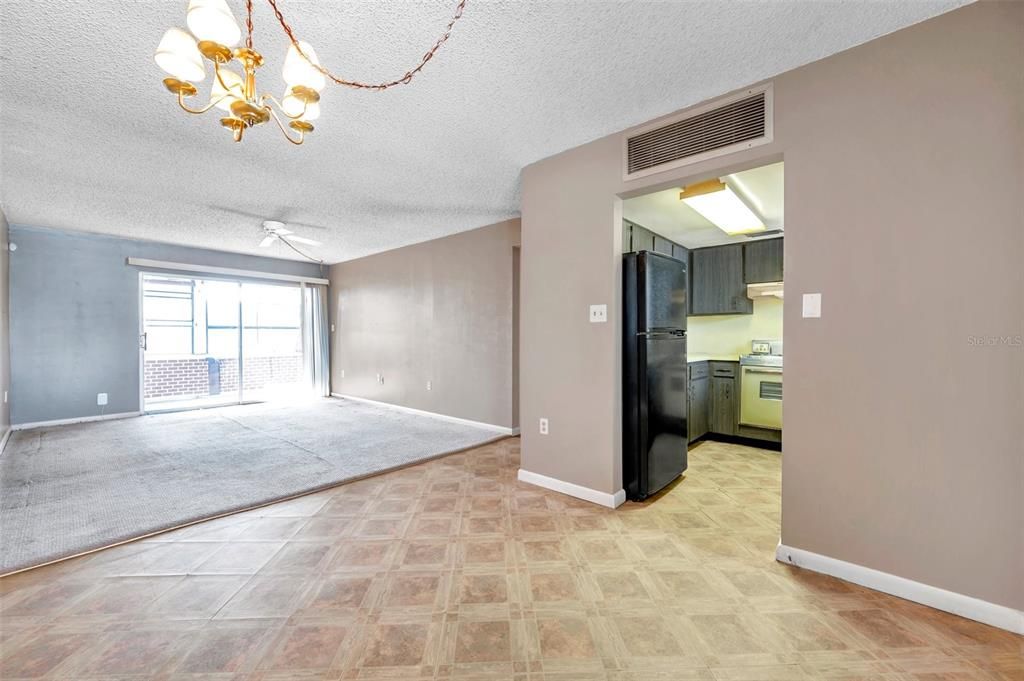 Active With Contract: $36,000 (1 beds, 1 baths, 732 Square Feet)