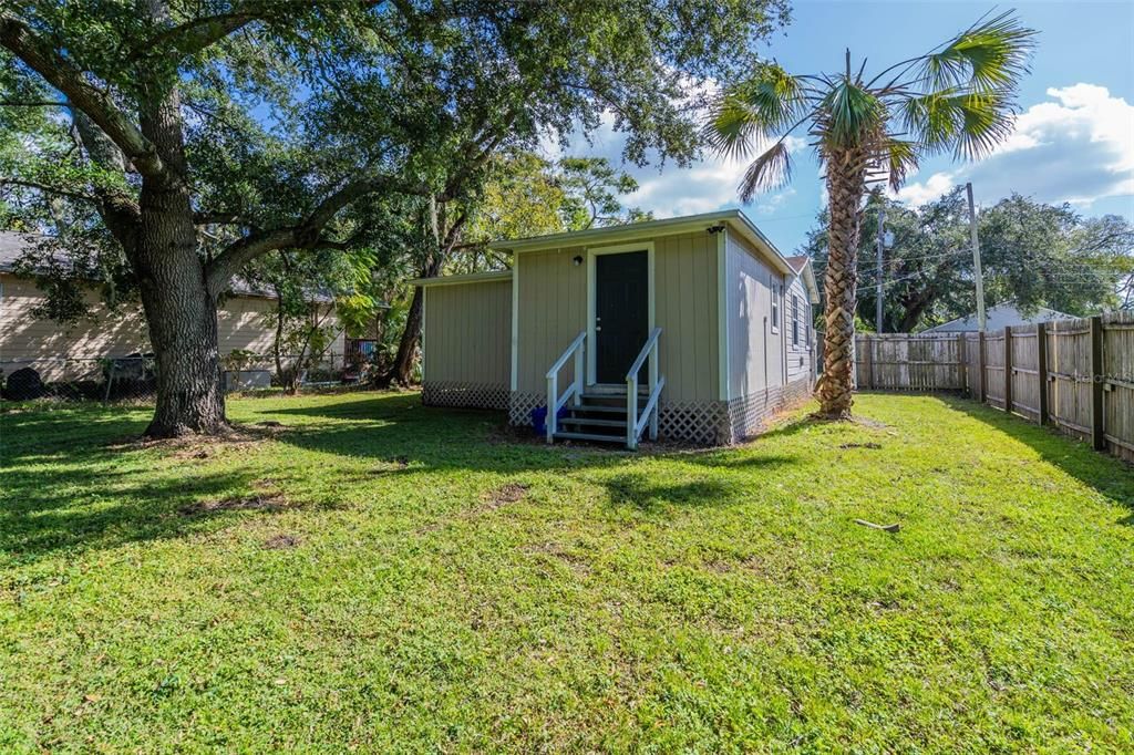 For Sale: $210,000 (3 beds, 2 baths, 970 Square Feet)