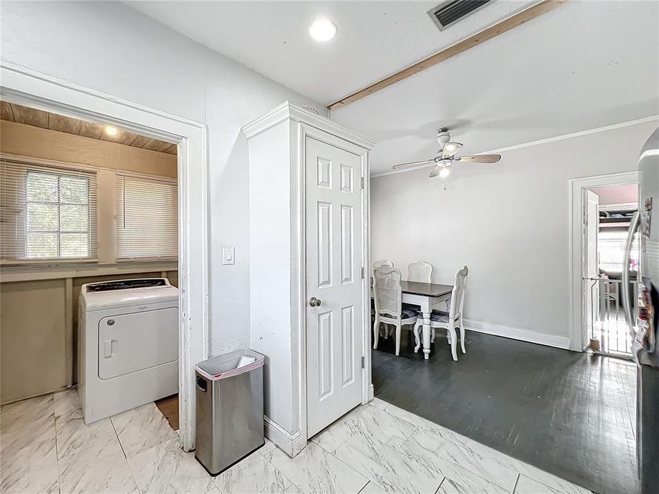 For Sale: $395,000 (2 beds, 1 baths, 1690 Square Feet)