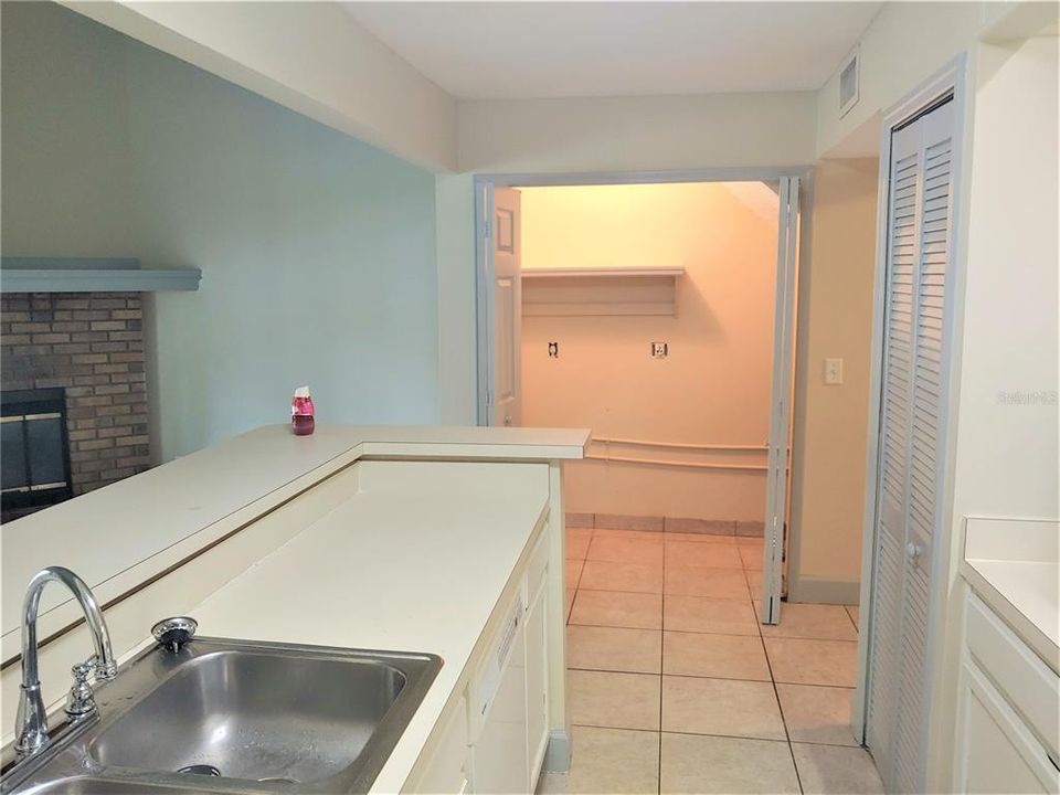 For Rent: $1,675 (2 beds, 2 baths, 1136 Square Feet)