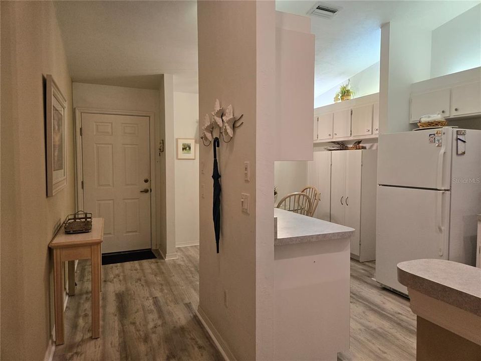 For Sale: $209,900 (2 beds, 2 baths, 1145 Square Feet)