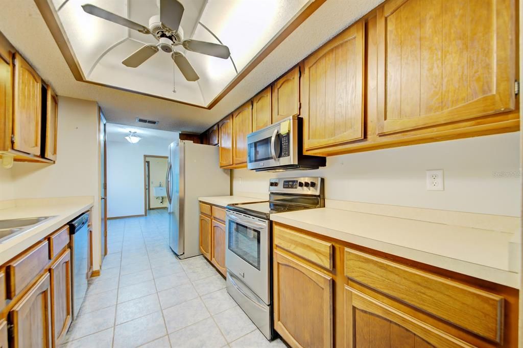 For Sale: $259,000 (2 beds, 2 baths, 1272 Square Feet)