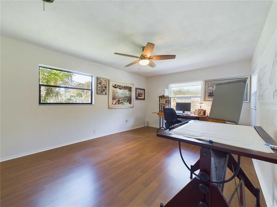 For Sale: $429,000 (2 beds, 1 baths, 1349 Square Feet)