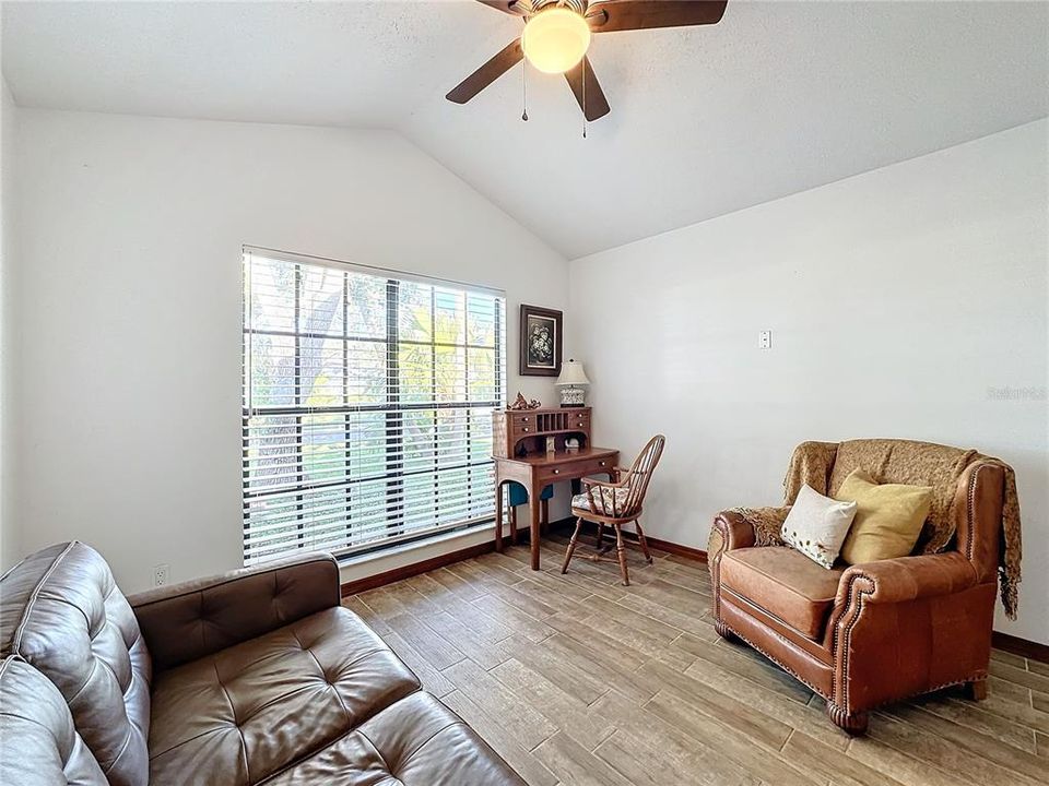 For Sale: $435,000 (4 beds, 2 baths, 1870 Square Feet)