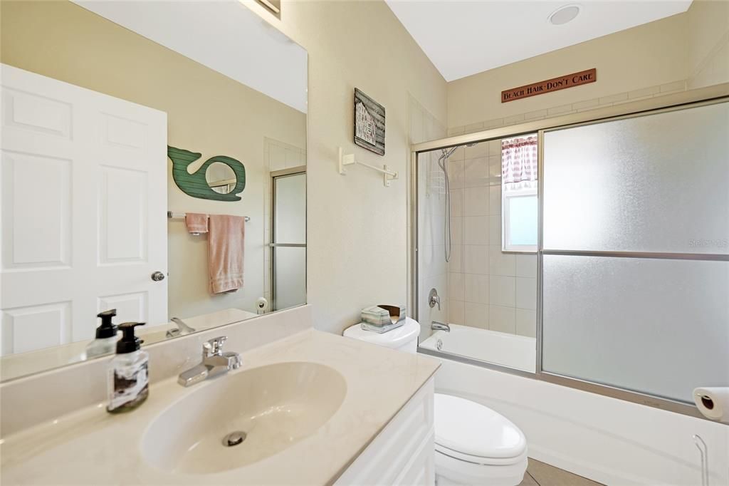 For Sale: $206,900 (2 beds, 2 baths, 1367 Square Feet)