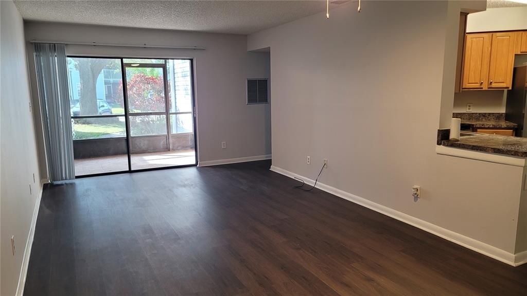 For Rent: $1,700 (2 beds, 2 baths, 820 Square Feet)