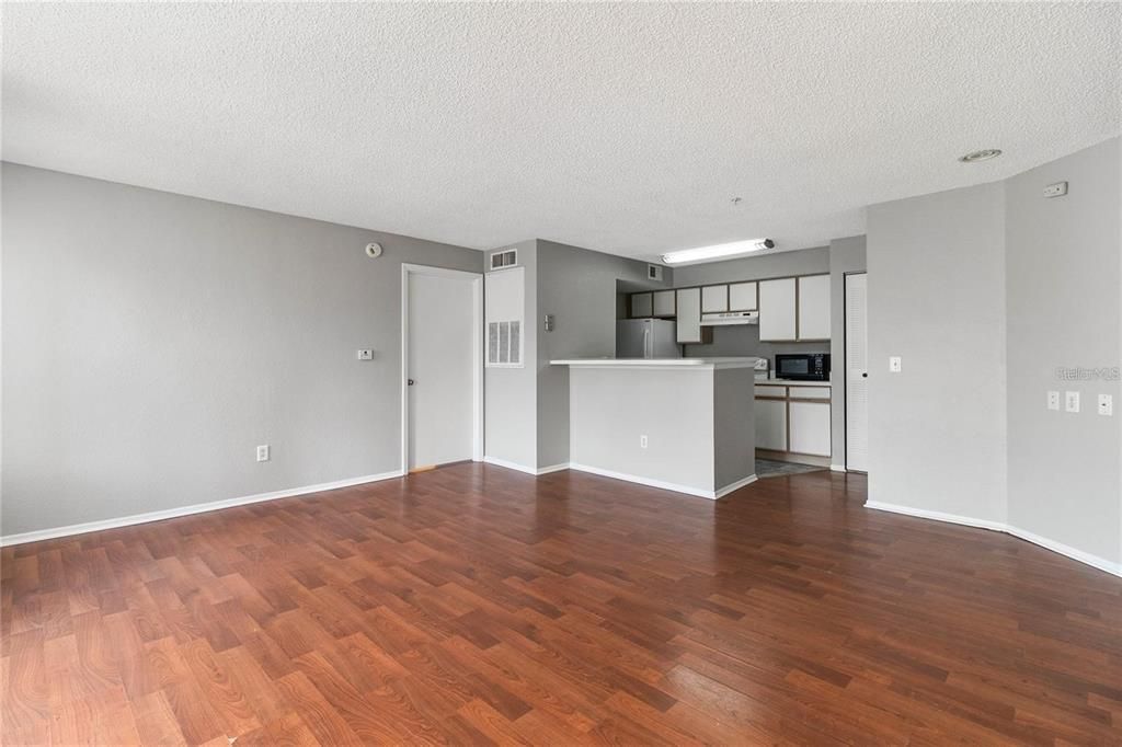 For Rent: $1,600 (2 beds, 2 baths, 1026 Square Feet)