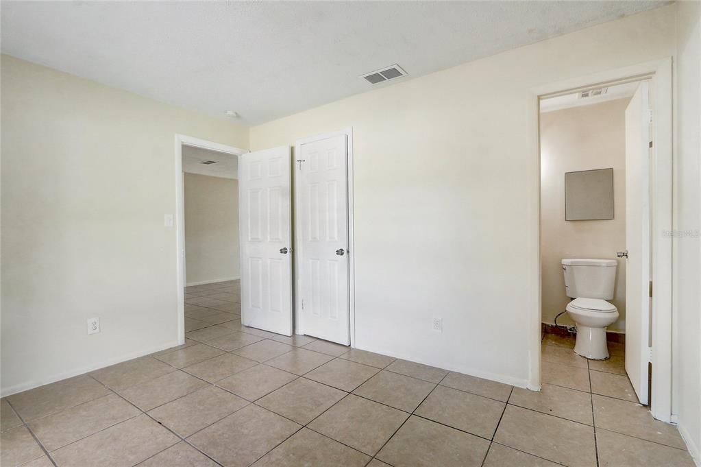 For Sale: $285,000 (3 beds, 1 baths, 1377 Square Feet)