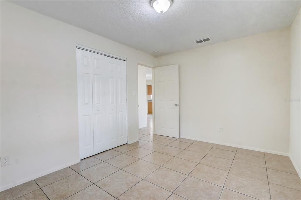 For Sale: $285,000 (3 beds, 1 baths, 1377 Square Feet)