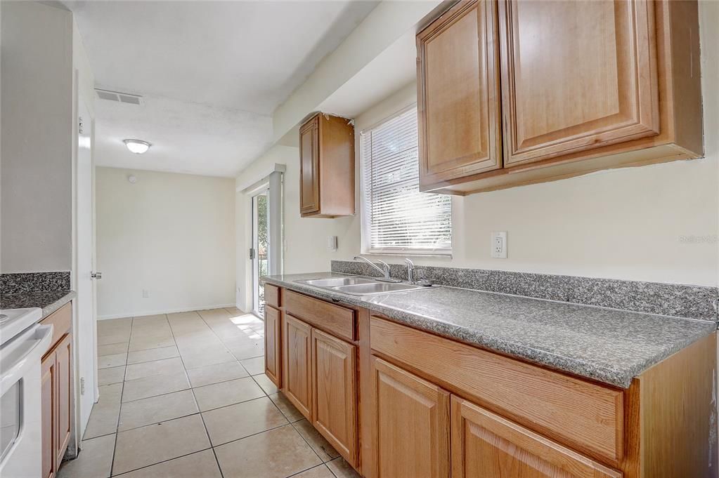 For Sale: $285,000 (3 beds, 1 baths, 1377 Square Feet)