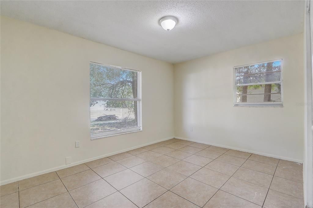 For Sale: $285,000 (3 beds, 1 baths, 1377 Square Feet)