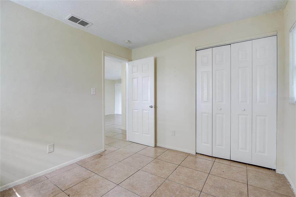 For Sale: $285,000 (3 beds, 1 baths, 1377 Square Feet)