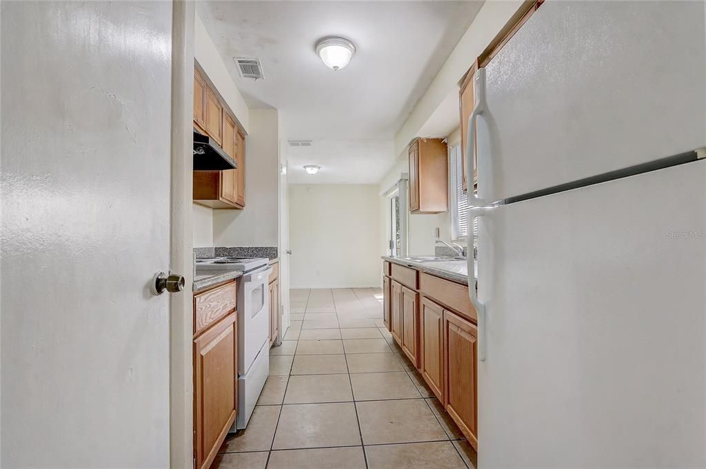 For Sale: $285,000 (3 beds, 1 baths, 1377 Square Feet)