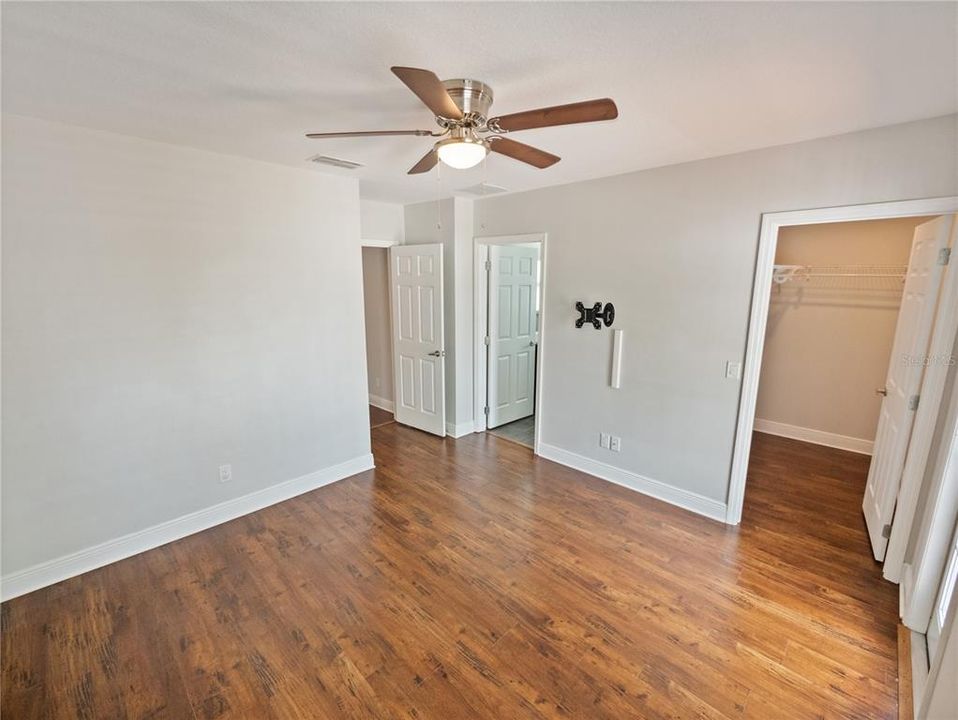 For Rent: $2,400 (2 beds, 2 baths, 1004 Square Feet)