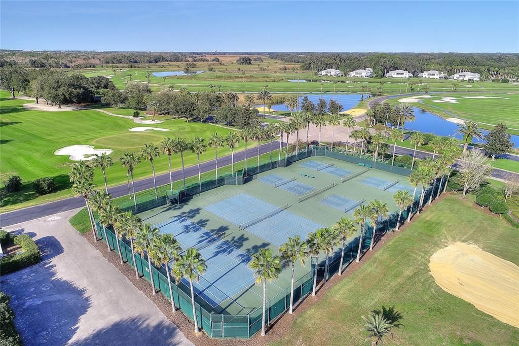 Ridgewood Lakes tennis and pickleball courts