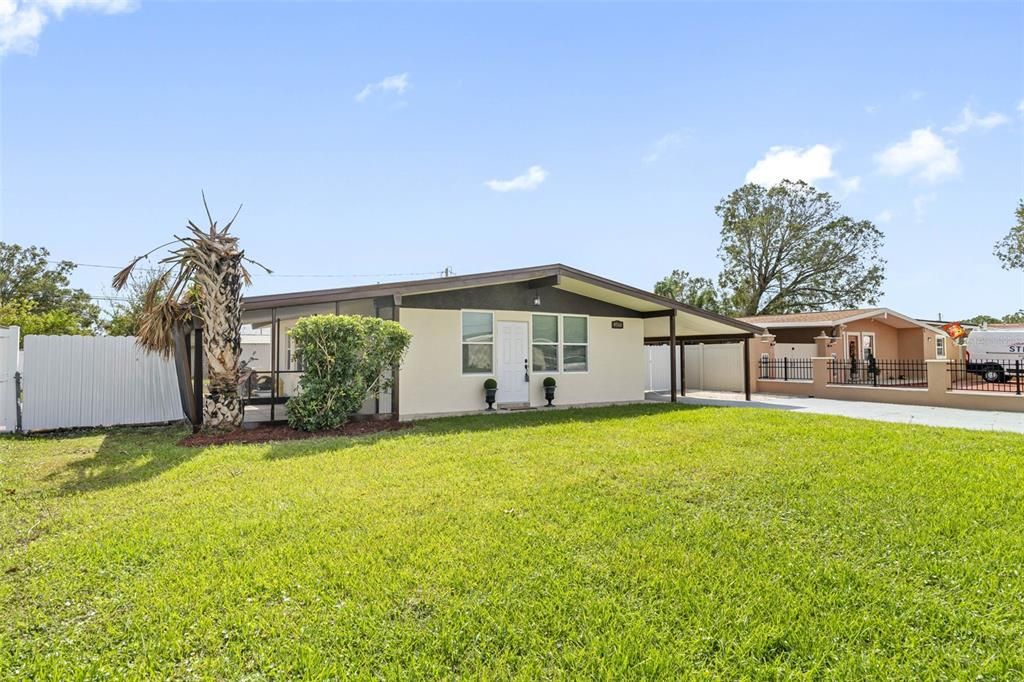 Active With Contract: $435,000 (3 beds, 2 baths, 1210 Square Feet)