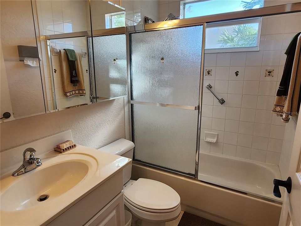 For Rent: $2,200 (2 beds, 2 baths, 1368 Square Feet)