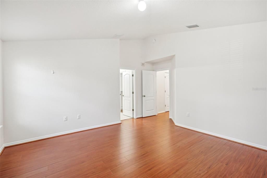 For Sale: $359,000 (3 beds, 2 baths, 1760 Square Feet)