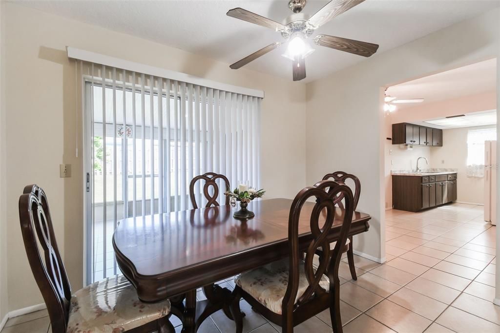 For Sale: $260,000 (3 beds, 2 baths, 1248 Square Feet)