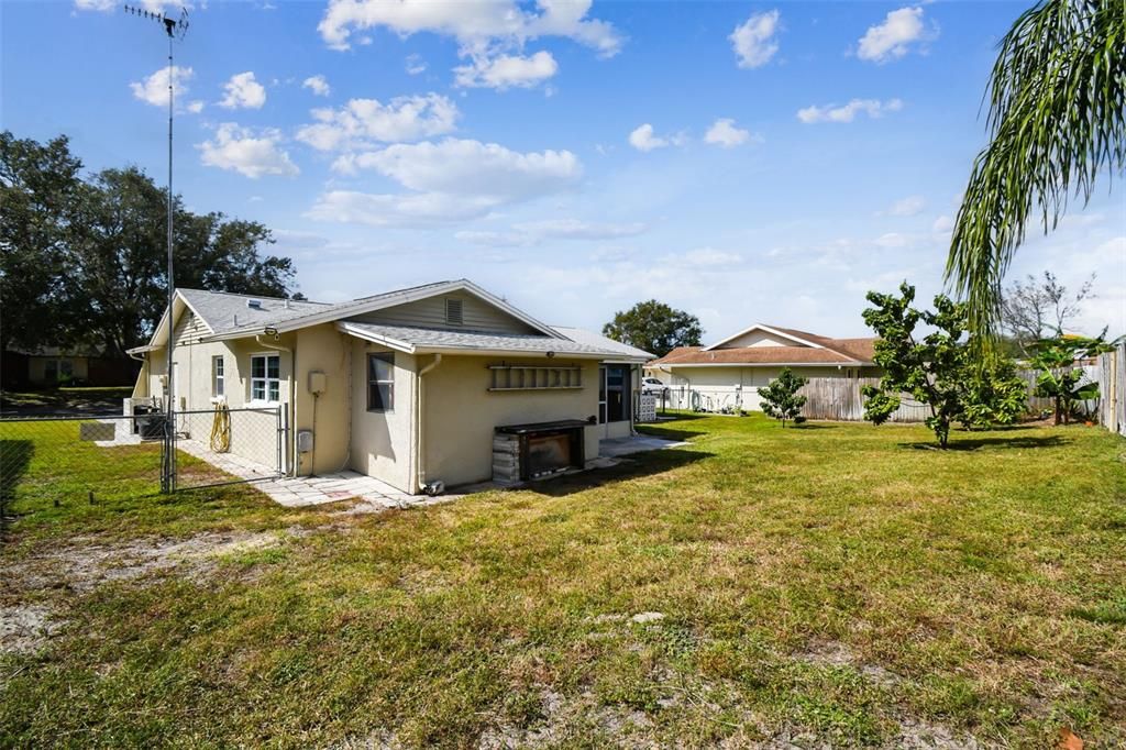 For Sale: $260,000 (3 beds, 2 baths, 1248 Square Feet)