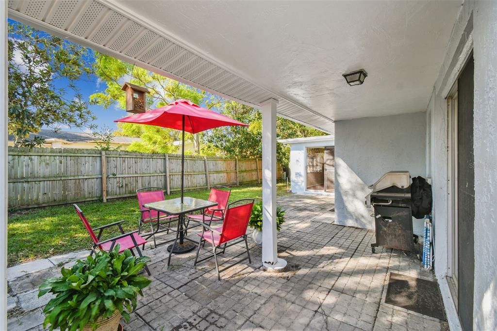 For Sale: $249,000 (2 beds, 3 baths, 1394 Square Feet)