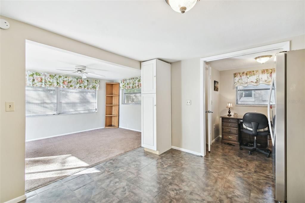 For Sale: $249,000 (2 beds, 3 baths, 1394 Square Feet)