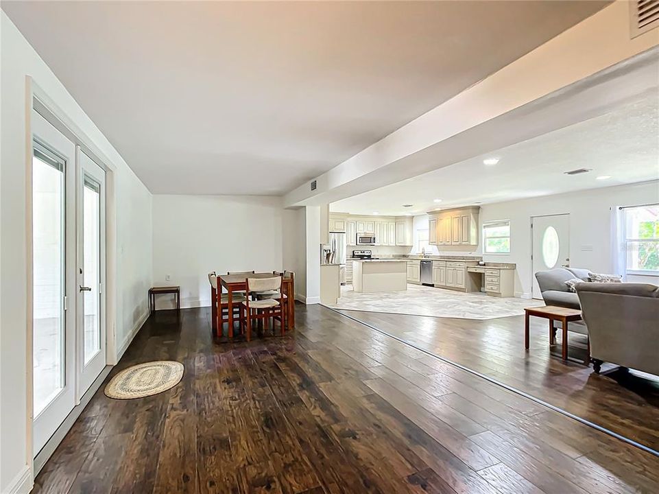 For Sale: $459,900 (3 beds, 2 baths, 2495 Square Feet)