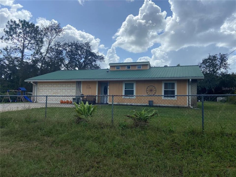 For Sale: $335,000 (3 beds, 2 baths, 1344 Square Feet)