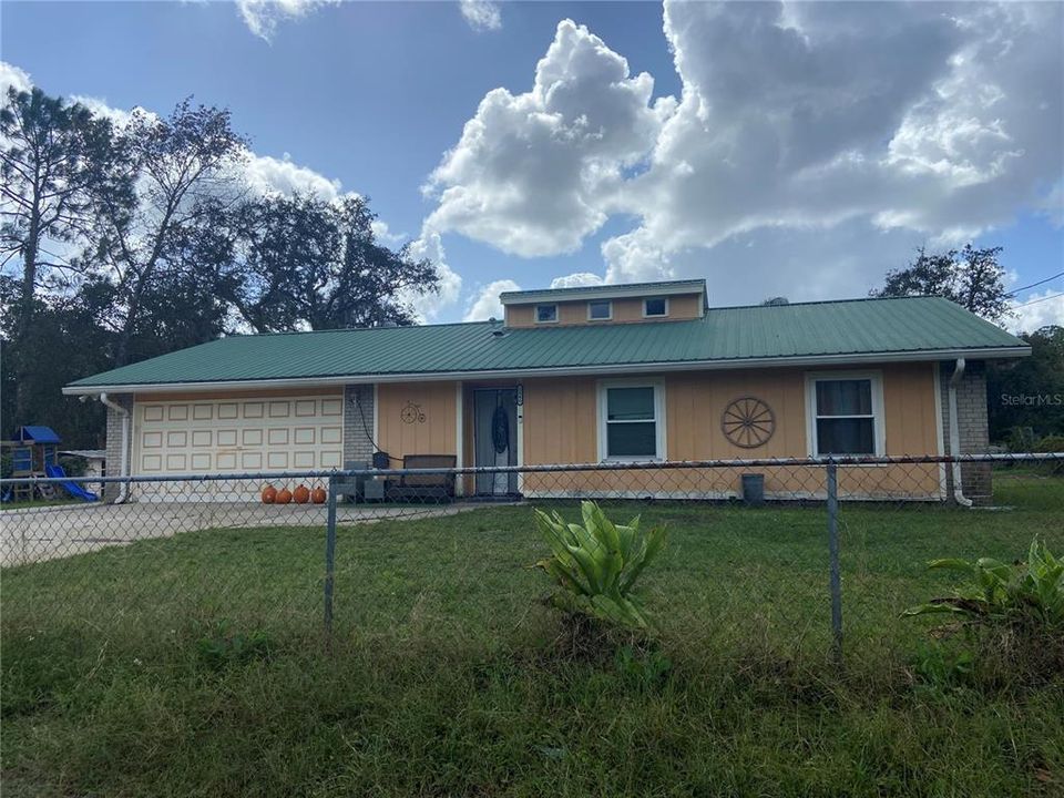 For Sale: $335,000 (3 beds, 2 baths, 1344 Square Feet)