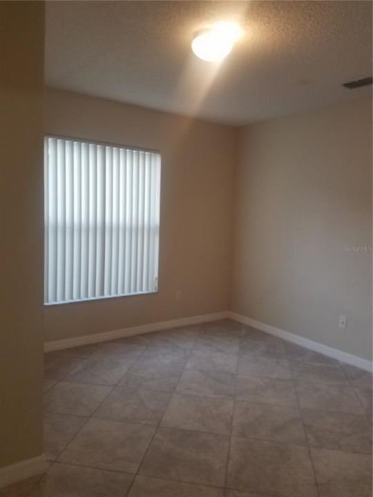 For Rent: $2,200 (3 beds, 2 baths, 1437 Square Feet)