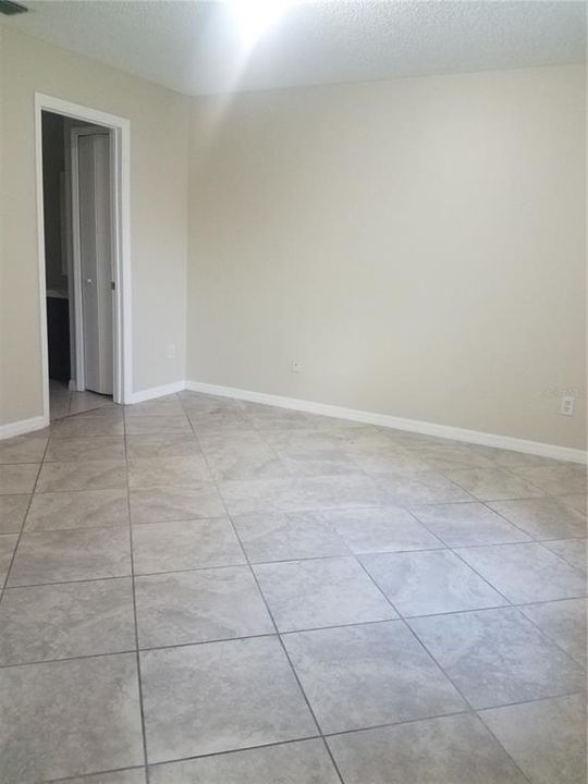 For Rent: $2,200 (3 beds, 2 baths, 1437 Square Feet)