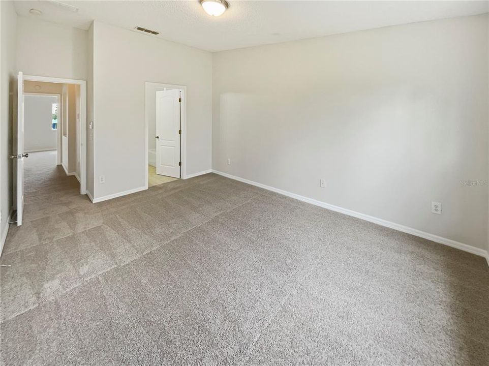 For Sale: $260,000 (2 beds, 2 baths, 1144 Square Feet)