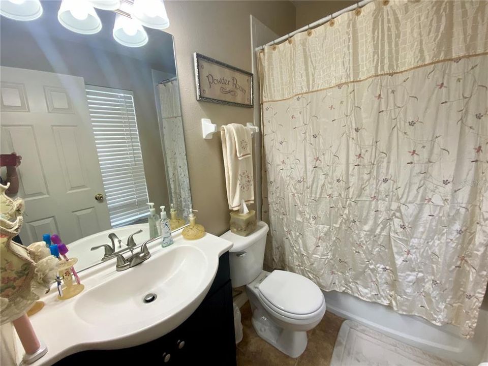 For Sale: $230,000 (2 beds, 2 baths, 1240 Square Feet)