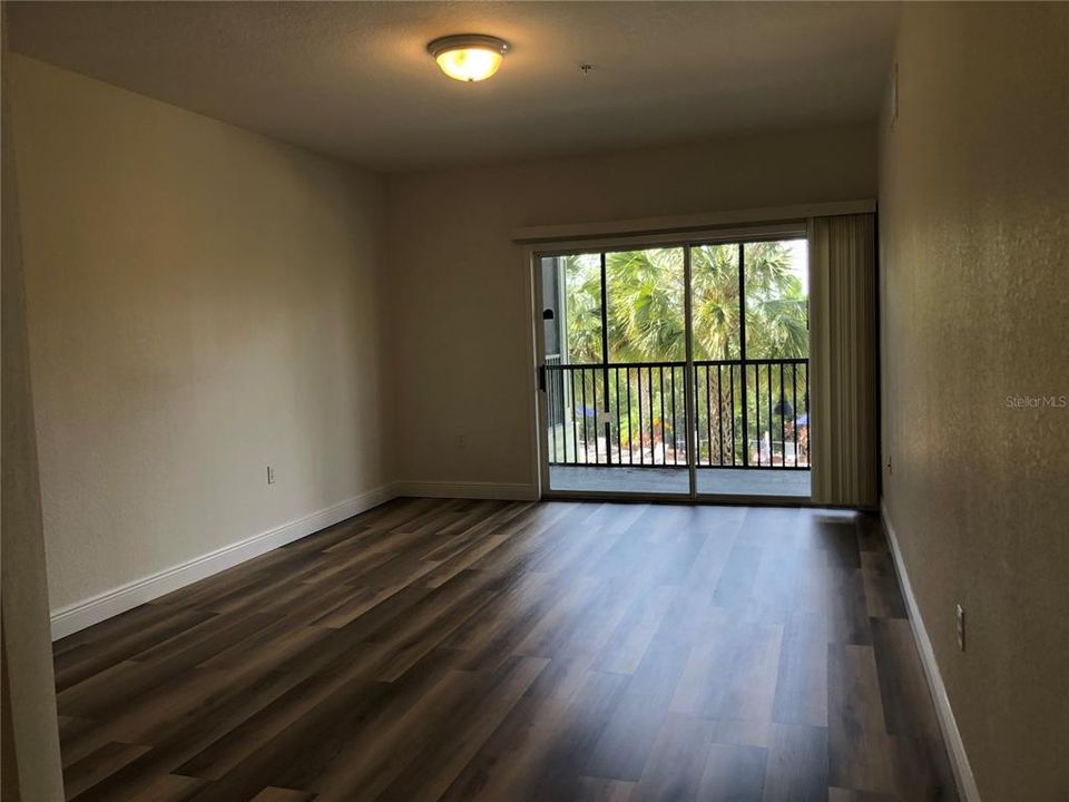 For Sale: $235,000 (2 beds, 2 baths, 1203 Square Feet)