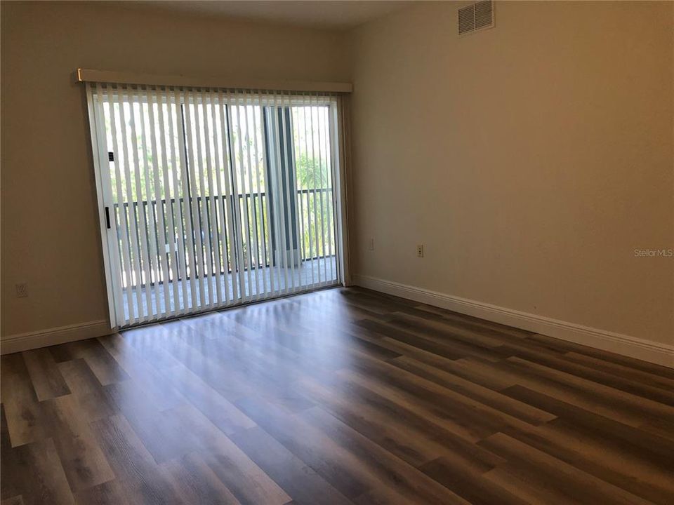 For Sale: $235,000 (2 beds, 2 baths, 1203 Square Feet)