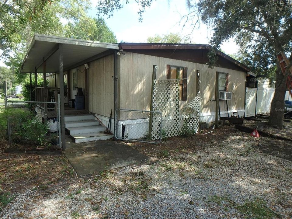 For Sale: $197,000 (2 beds, 2 baths, 1401 Square Feet)