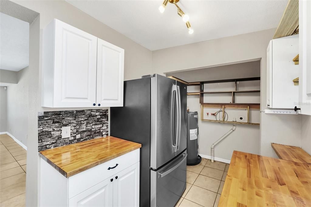 For Sale: $309,000 (3 beds, 2 baths, 972 Square Feet)