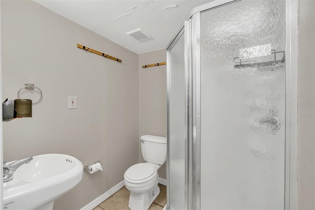 For Sale: $309,000 (3 beds, 2 baths, 972 Square Feet)