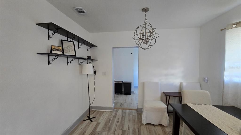 For Rent: $2,500 (3 beds, 2 baths, 1103 Square Feet)