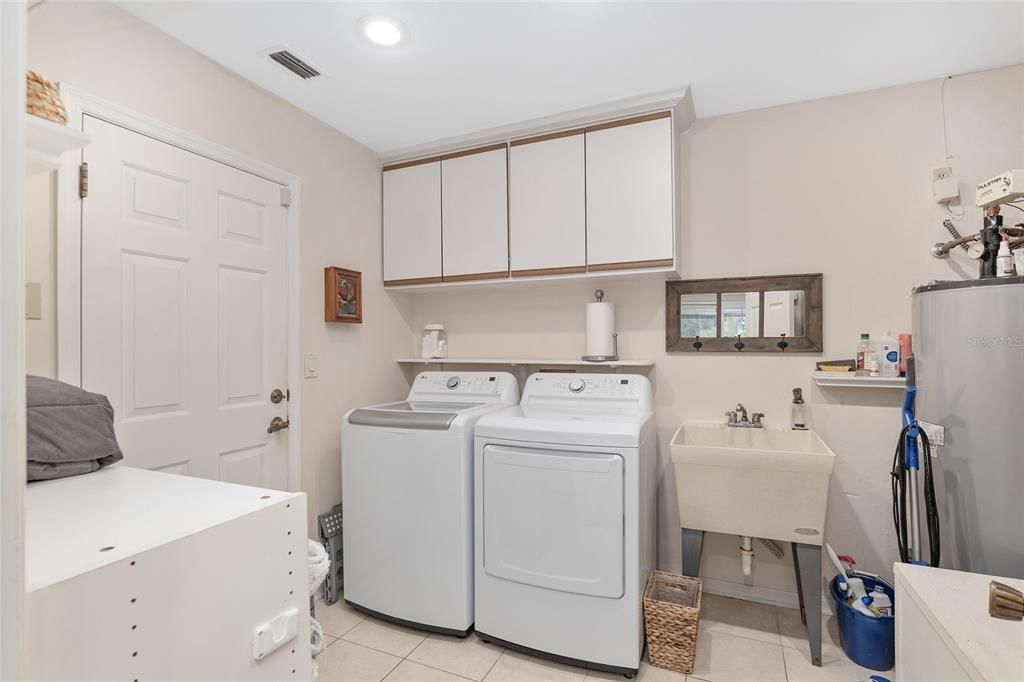 Mudroom / Laundry entry off garage