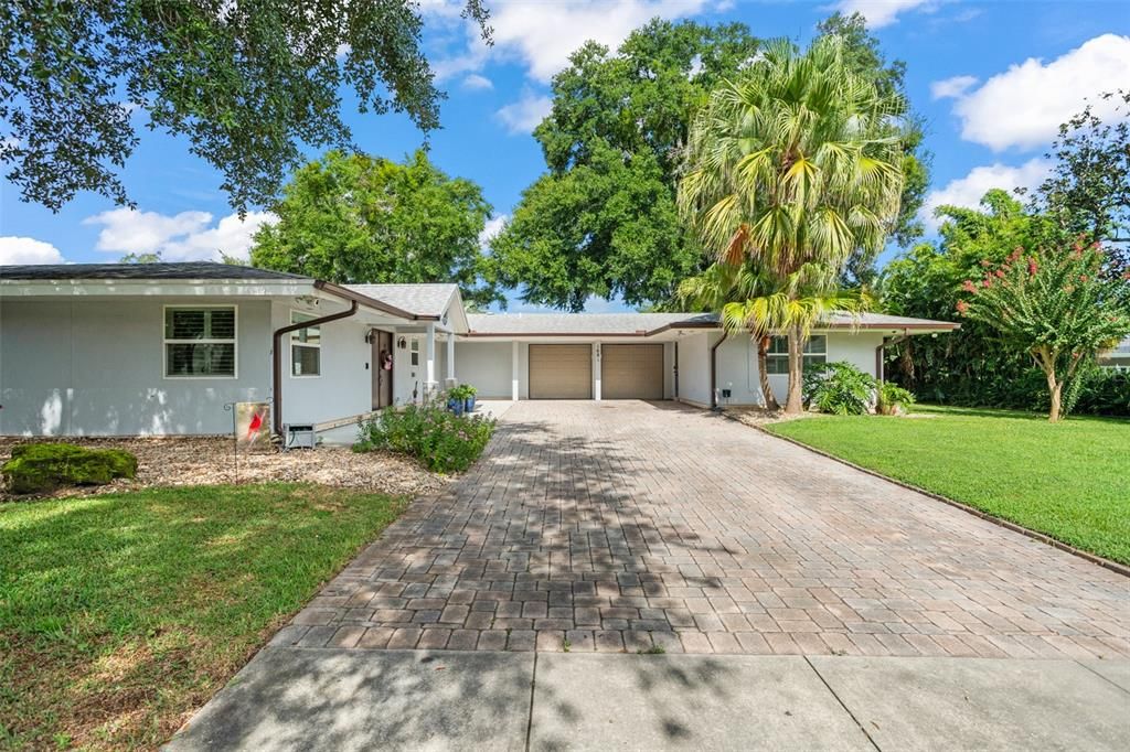 For Sale: $1,395,000 (4 beds, 3 baths, 2762 Square Feet)