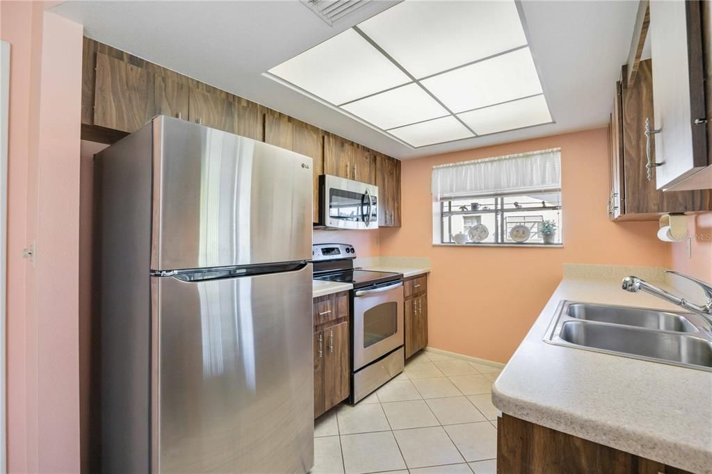 For Sale: $270,000 (2 beds, 2 baths, 1543 Square Feet)